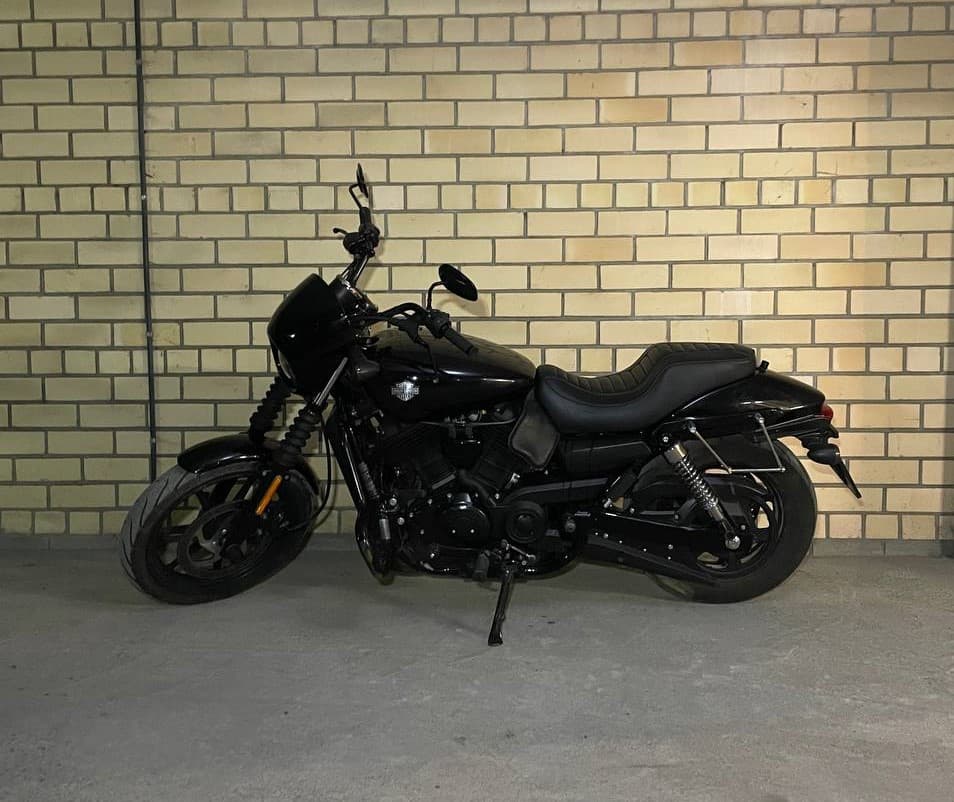 Harley Davidson Street 500 black